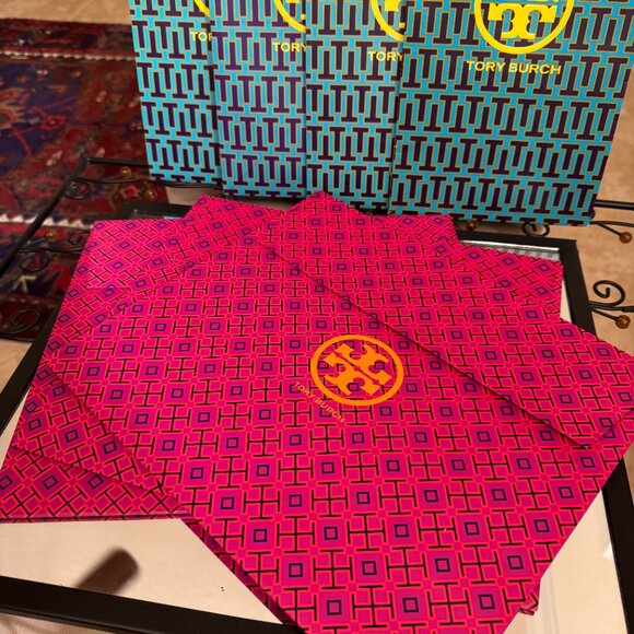 Tory Burch gift bags set of 5 New never used - Picture 1 of 7
